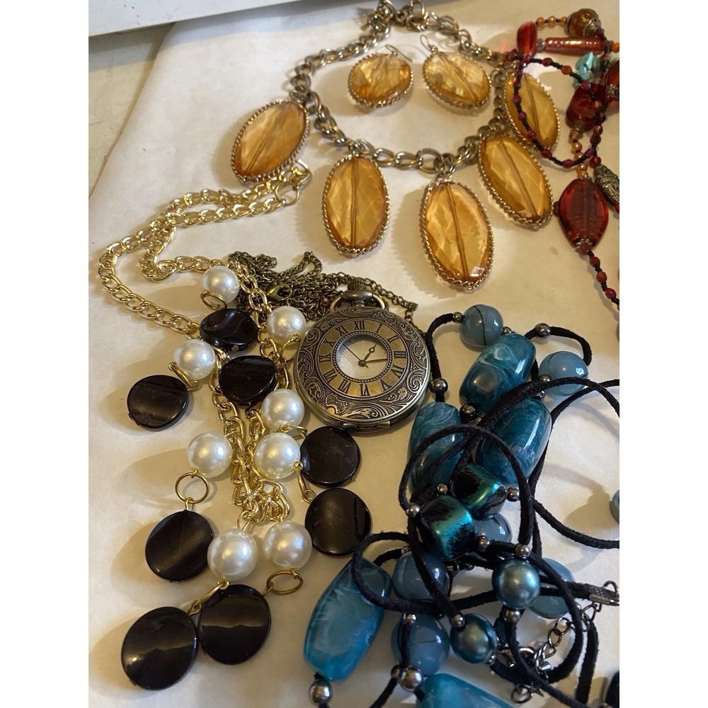 MIXED COSTUME JEWELRY LOT #8 SMALL FLAT RATE BOX 2lb4oz Wearable NOT Junk Craft - Picture 7 of 12